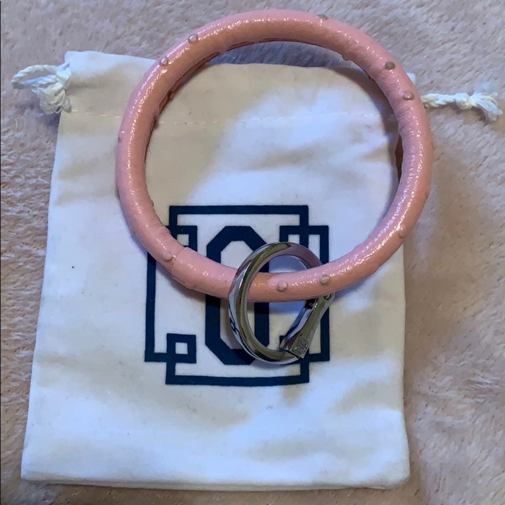 O-venture key ring